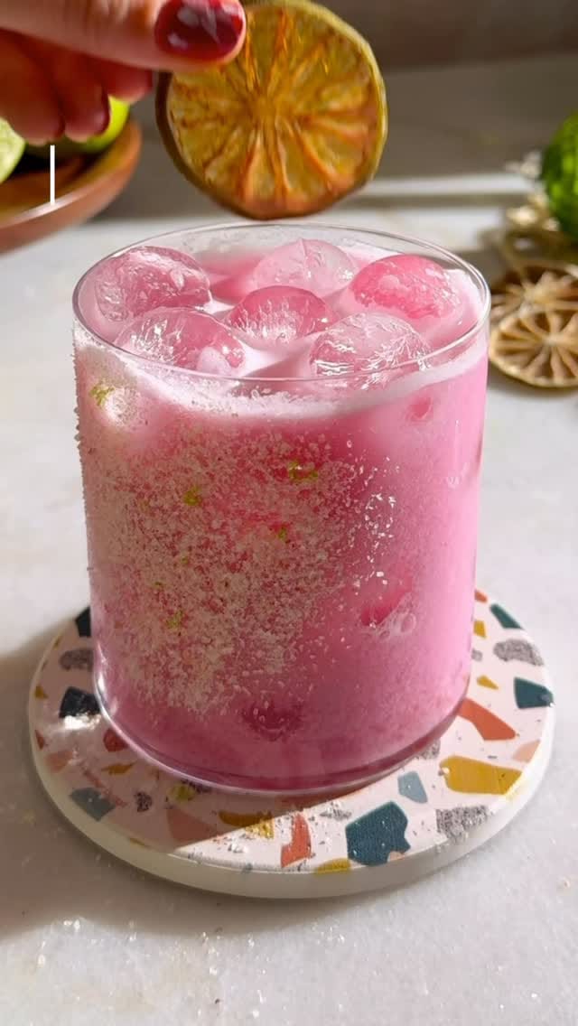 Post 3 by Beautiful Booze Cocktails on Instagram (video)