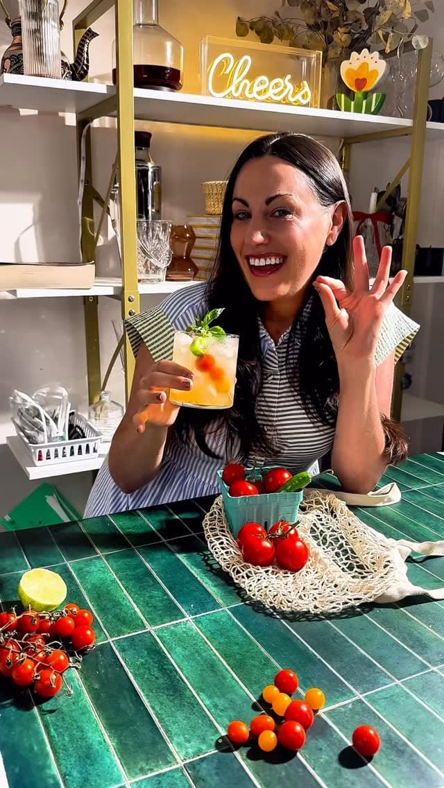 Post 10 by Beautiful Booze Cocktails on Instagram (video)