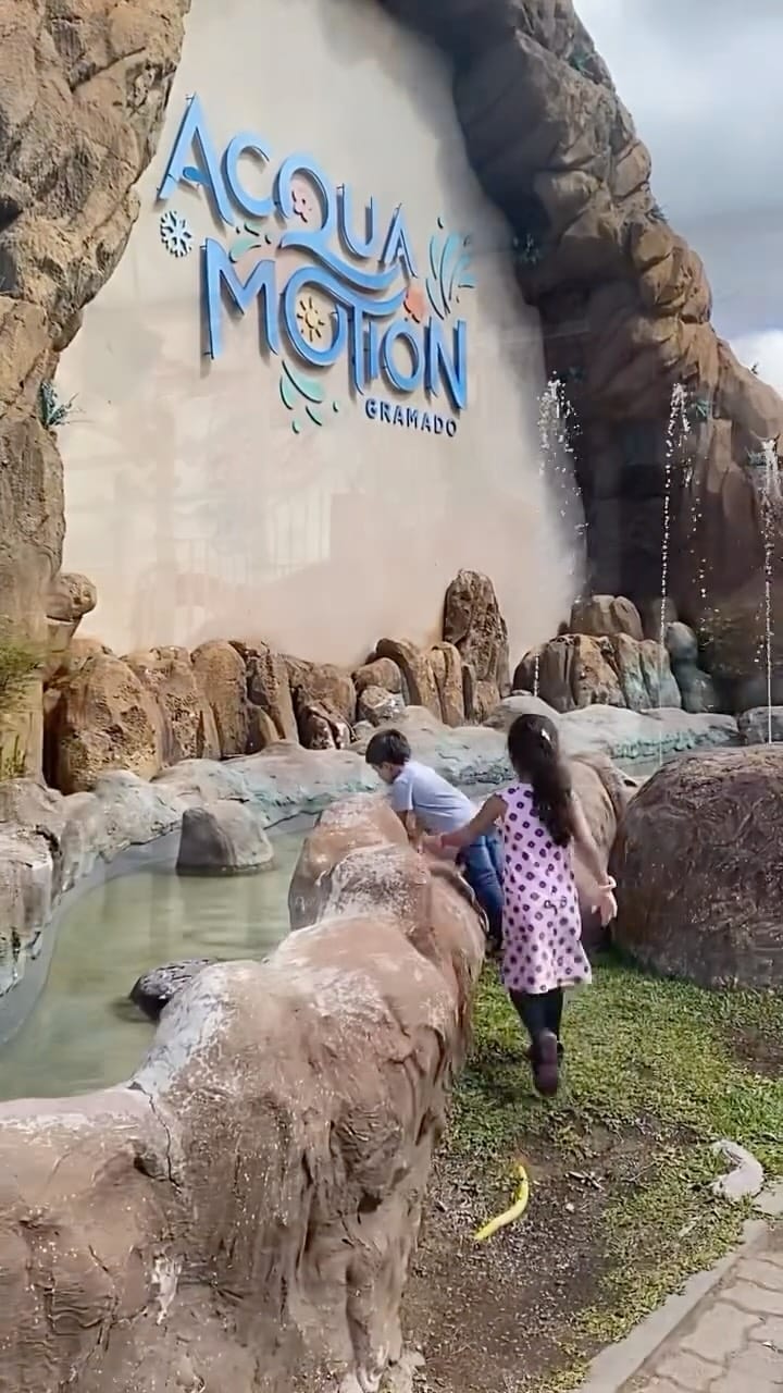 Post 2 by Partiu Renatinho on Instagram (video)