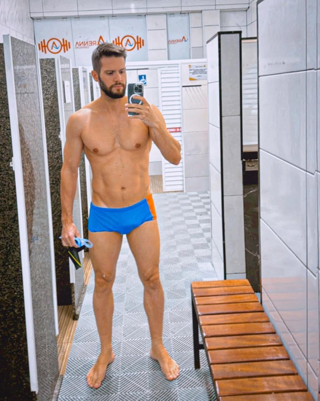 Post 10 by Tiago Camelo on Instagram (image)