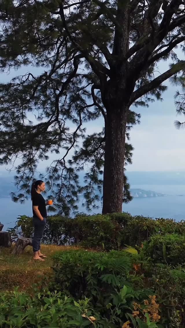 Post 2 by Lore Menjívar on Instagram (video)