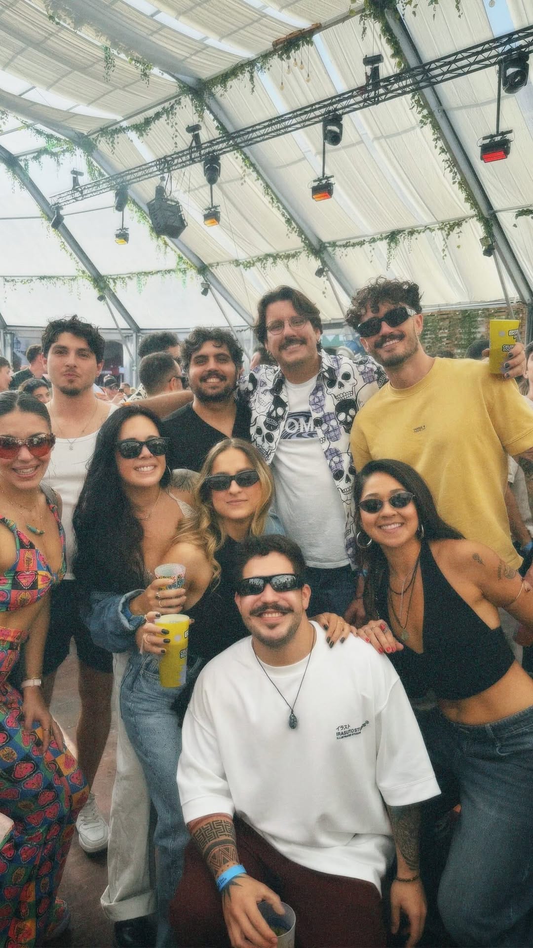 Post 3 by CAMILA FARIA on Instagram (video)