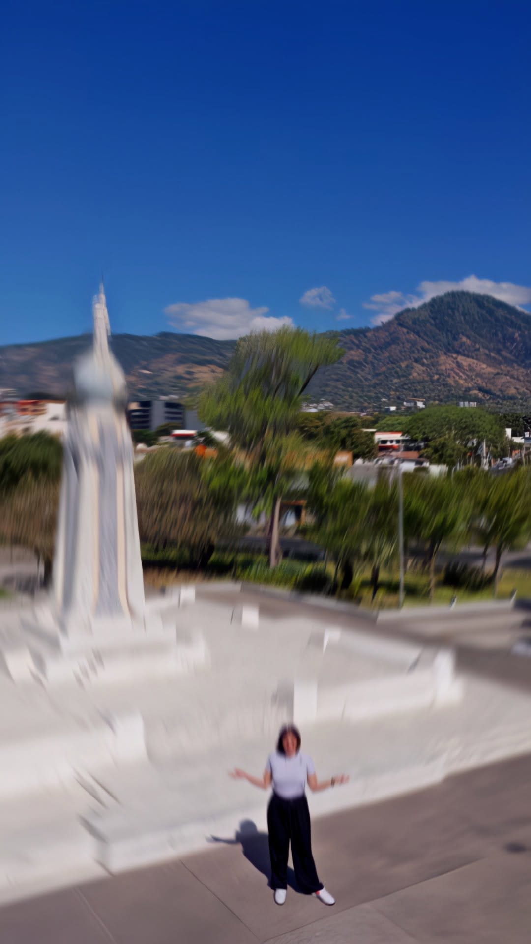 Post 4 by Banco Azul El Salvador on Instagram (video)