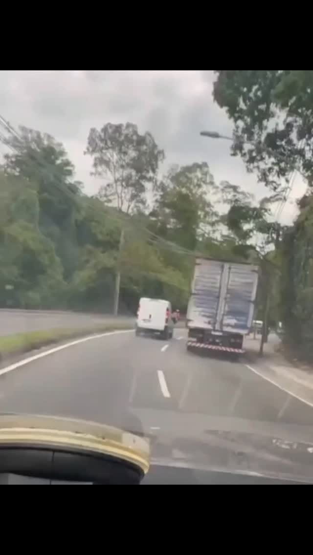 Post 5 by Corretora de Seguros | R&R on Instagram (video)