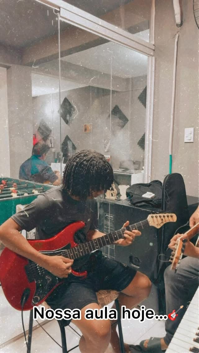 Post 6 by Escola de Música 🎹🎶🎵🎸🎼🎧📚 on Instagram (video)
