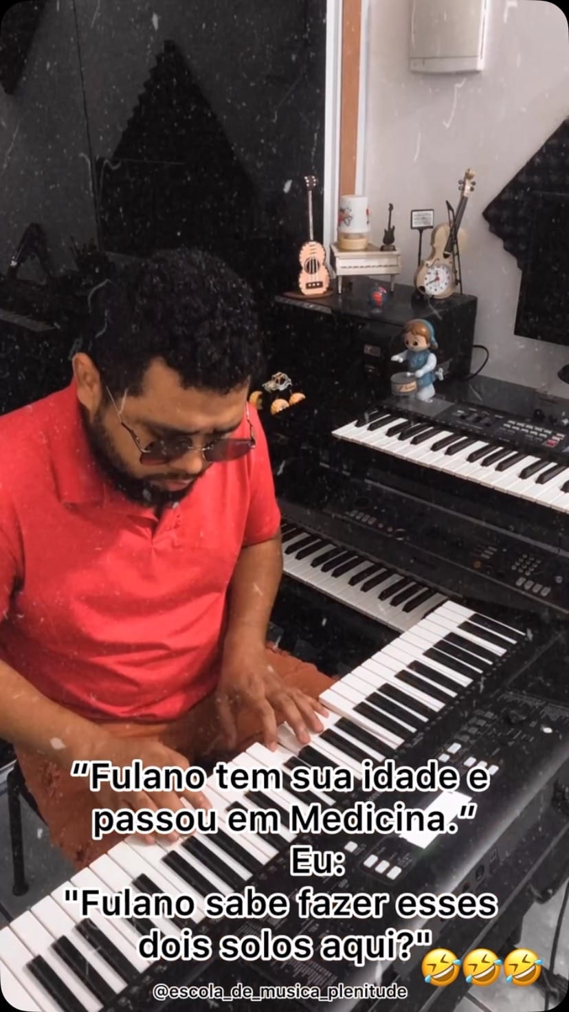 Post 8 by Escola de Música 🎹🎶🎵🎸🎼🎧📚 on Instagram (video)