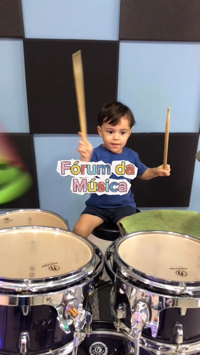 Post 10 by Escola De Música on Instagram (video)