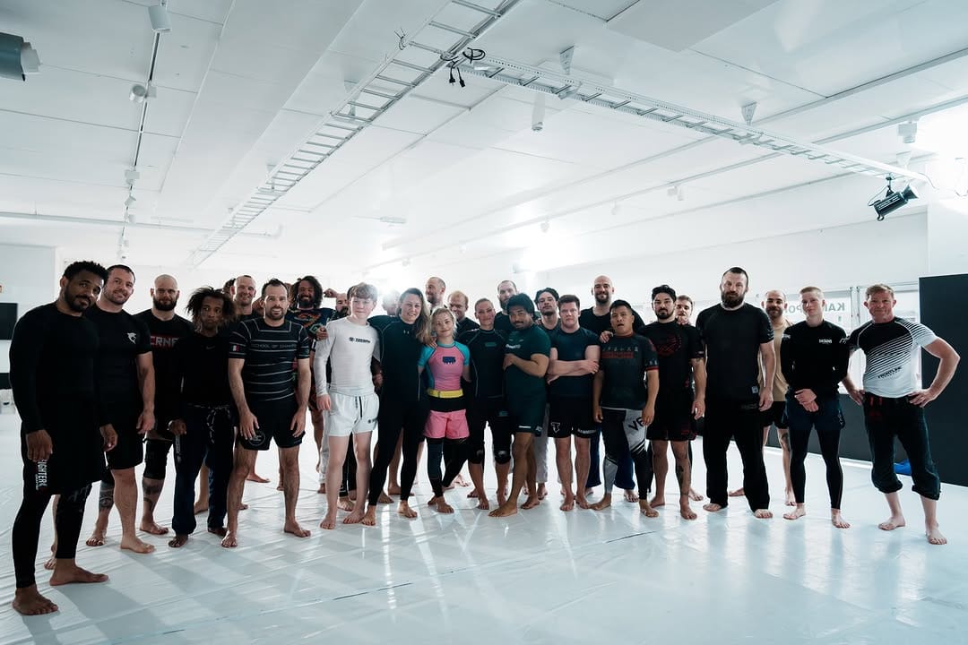 Post 5 by Frontline Academy Majorstuen on Instagram (carousel)