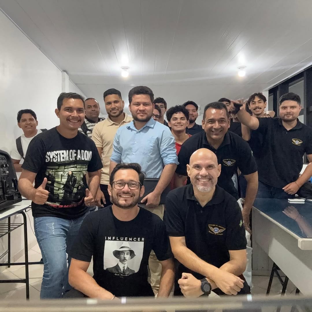 Post 8 by Aeroclube Do Amazonas Oficial on Instagram (carousel)