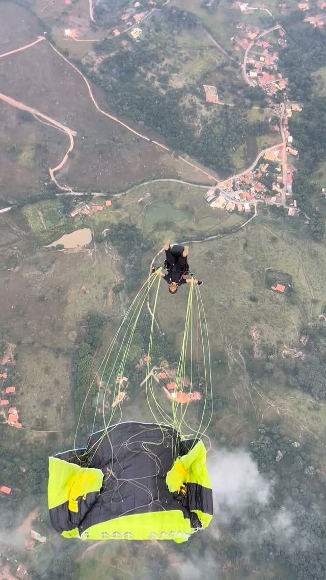 Post 1 by ☁️Adrenar Escola De Parapente on Instagram (video)