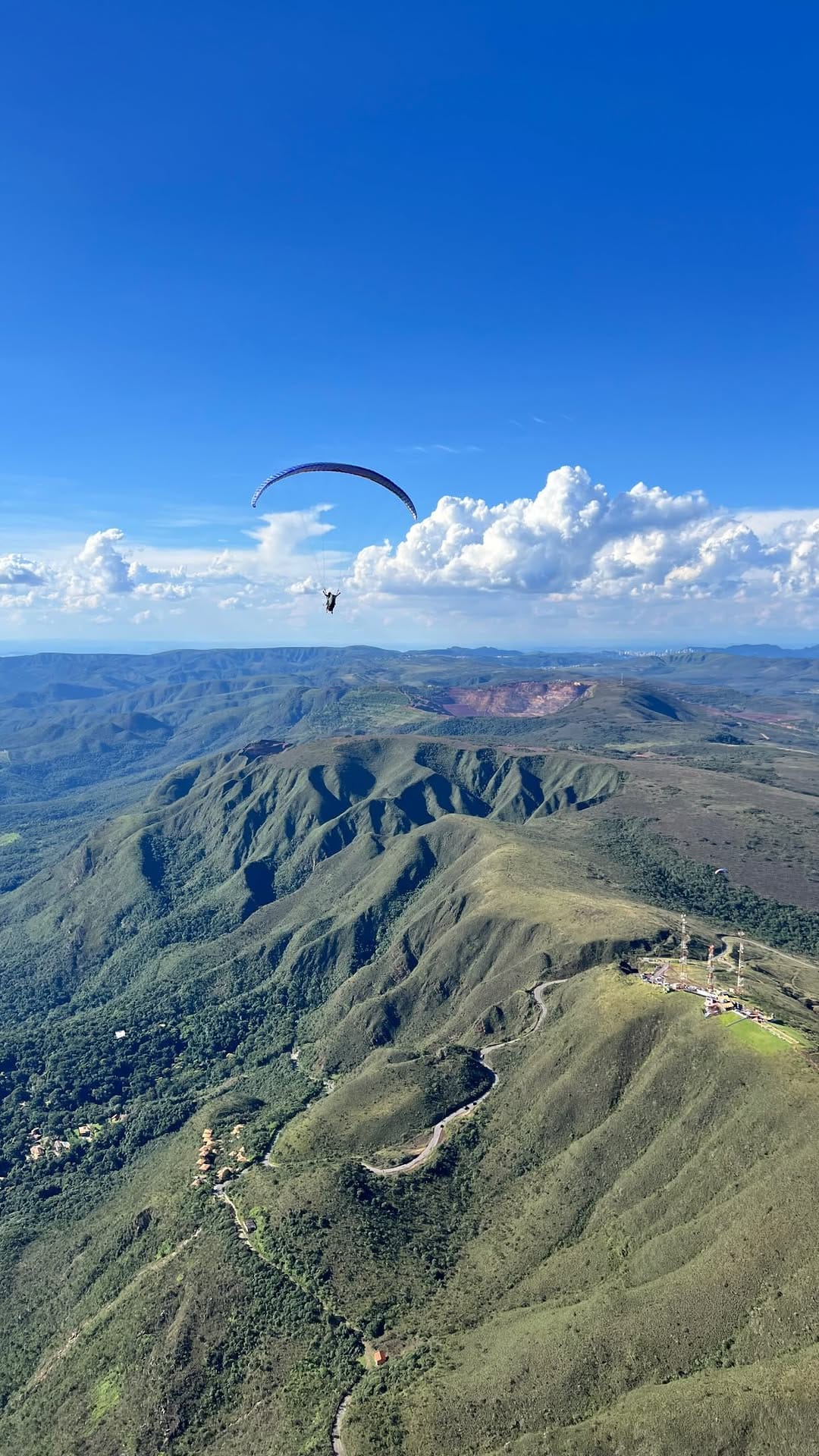 Post 3 by ☁️Adrenar Escola De Parapente on Instagram (video)