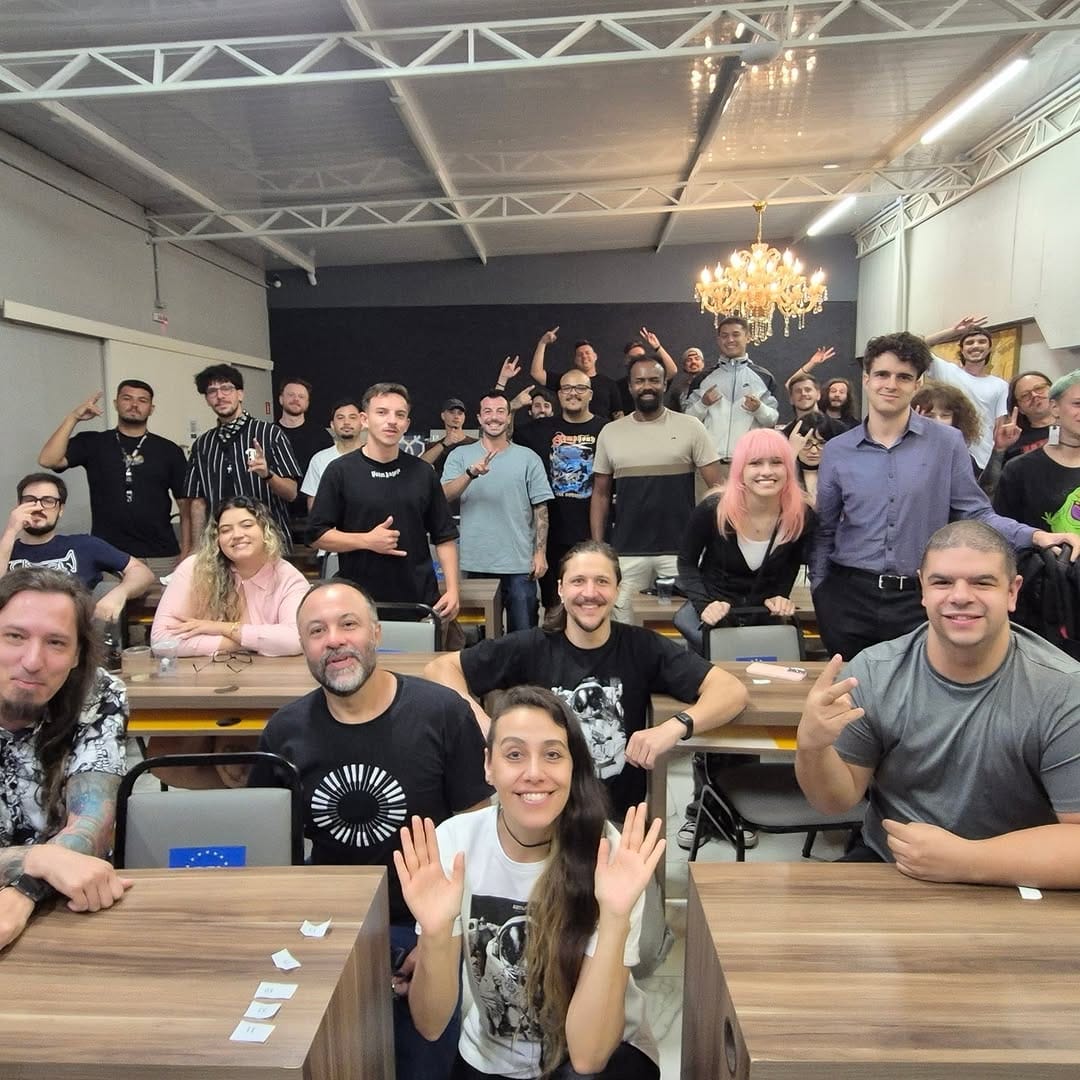 Post 8 by AIMEC Curitiba on Instagram (carousel)