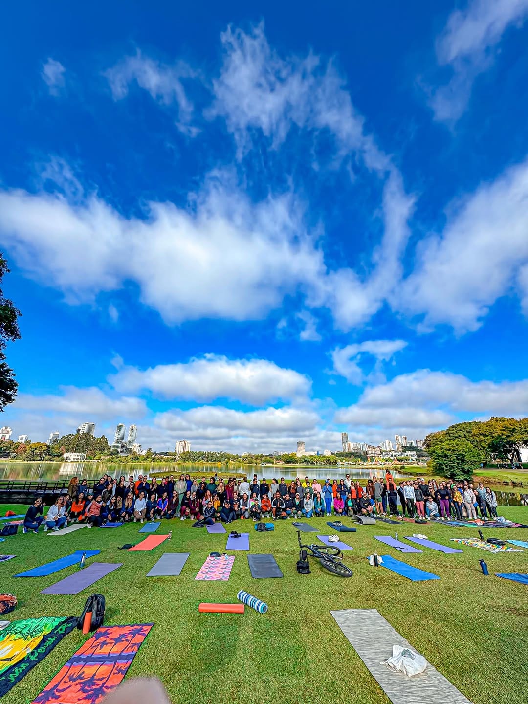 Post 3 by Yoga no Parque on Instagram (carousel)