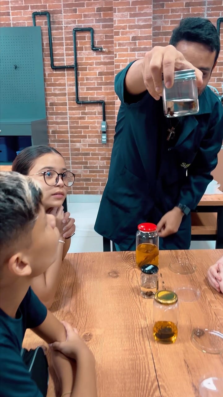 Post 3 by Escola Seeds Bilingual Education on Instagram (video)