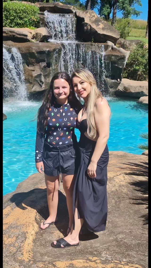 Post 2 by Petit Cherie/Lilica e Tigor on Instagram (video)