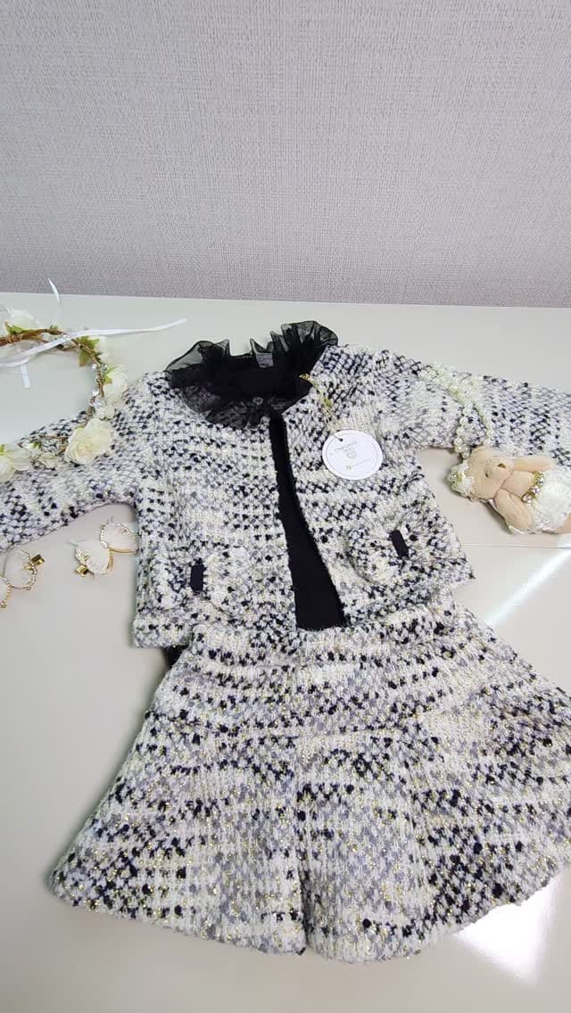 Post 7 by Campoamor Store on Instagram (video)