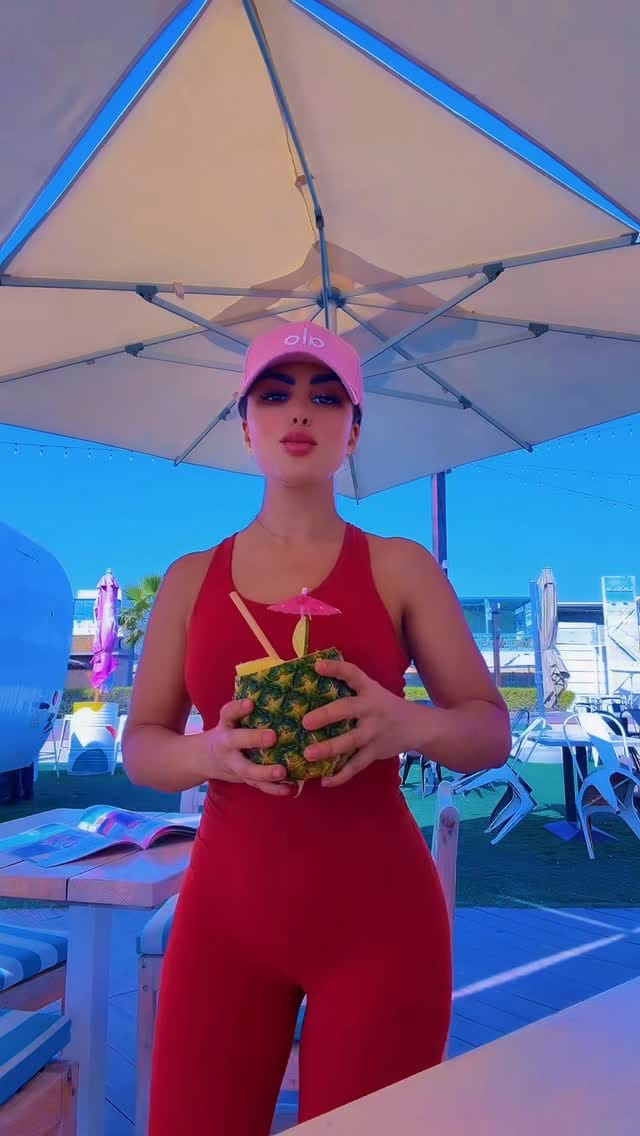 Post 7 by Zouhour Nabil on Instagram (video)