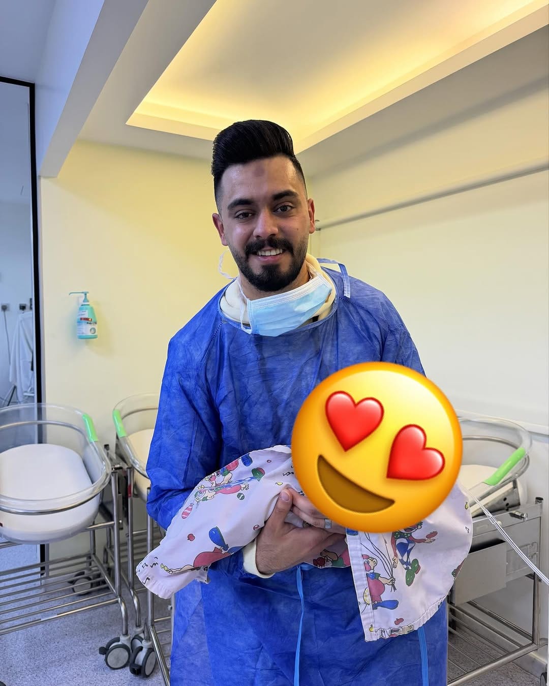 Post 9 by Ahmad Mahroom on Instagram (image)