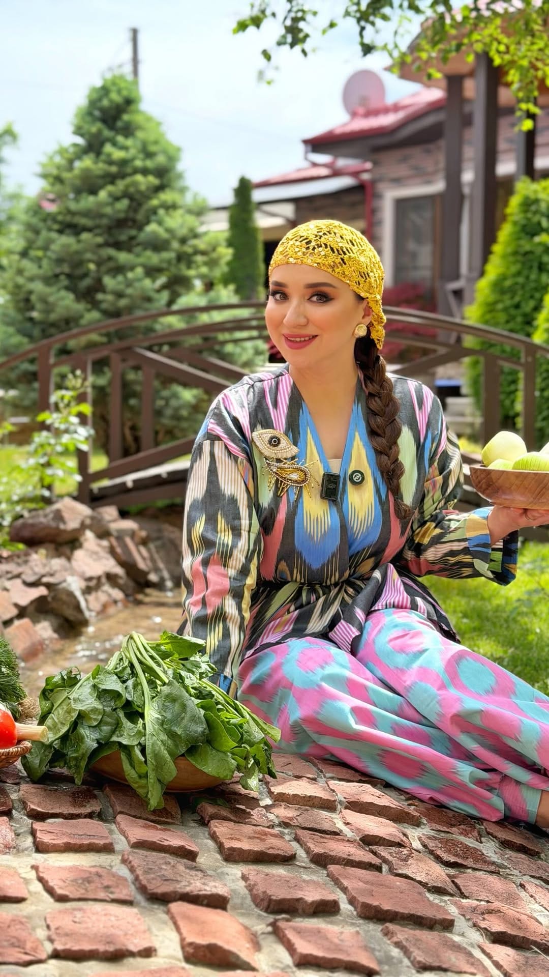 Post 1 by Шахзода Мухаммедова on Instagram (video)