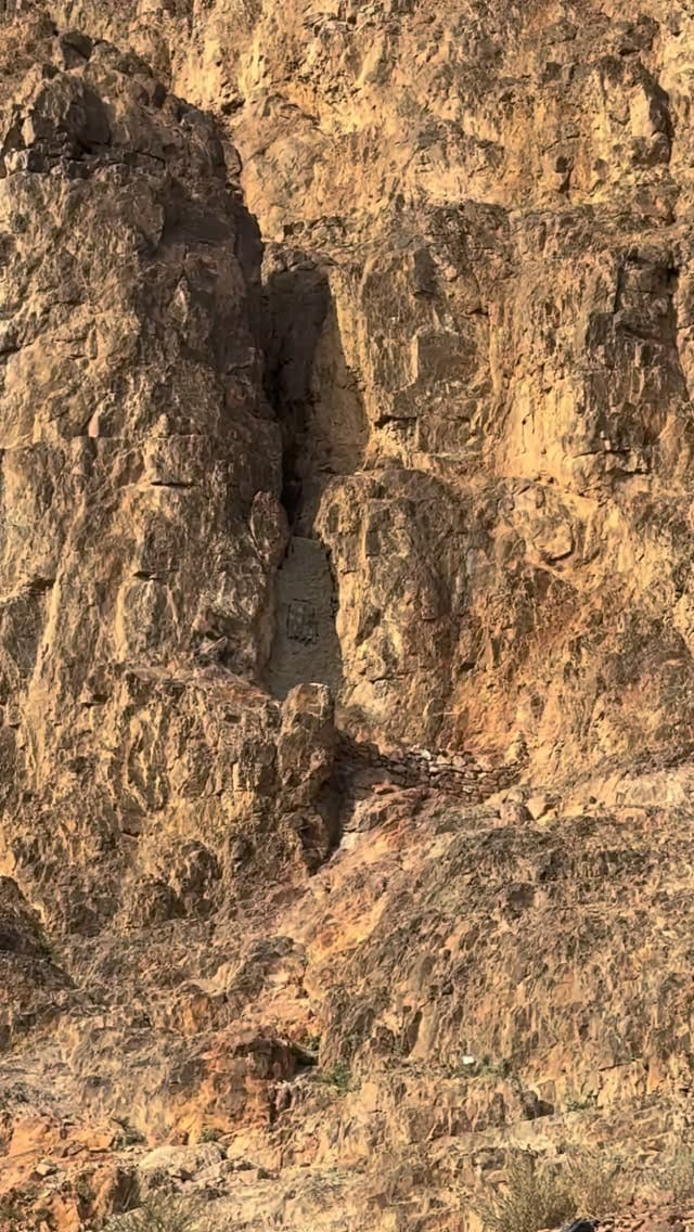 Post 4 by Nabeel Hasan on Instagram (video)