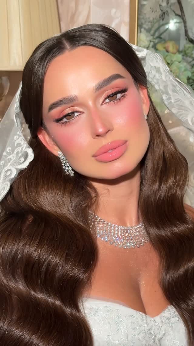 Post 4 by Asmaa Hair styles on Instagram (video)