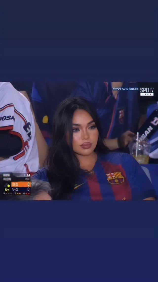Post 3 by Mozna abdullah on Instagram (video)