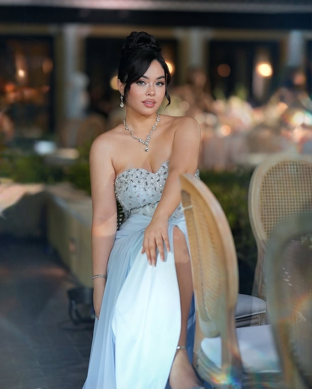Post 5 by Mozna abdullah on Instagram (carousel)