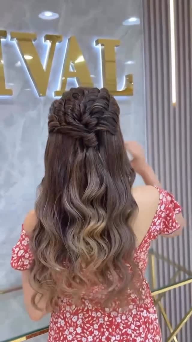 Post 6 by Rival Salon Alain on Instagram (video)