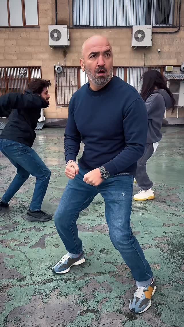 Post 8 by ARMEN GREYG on Instagram (video)