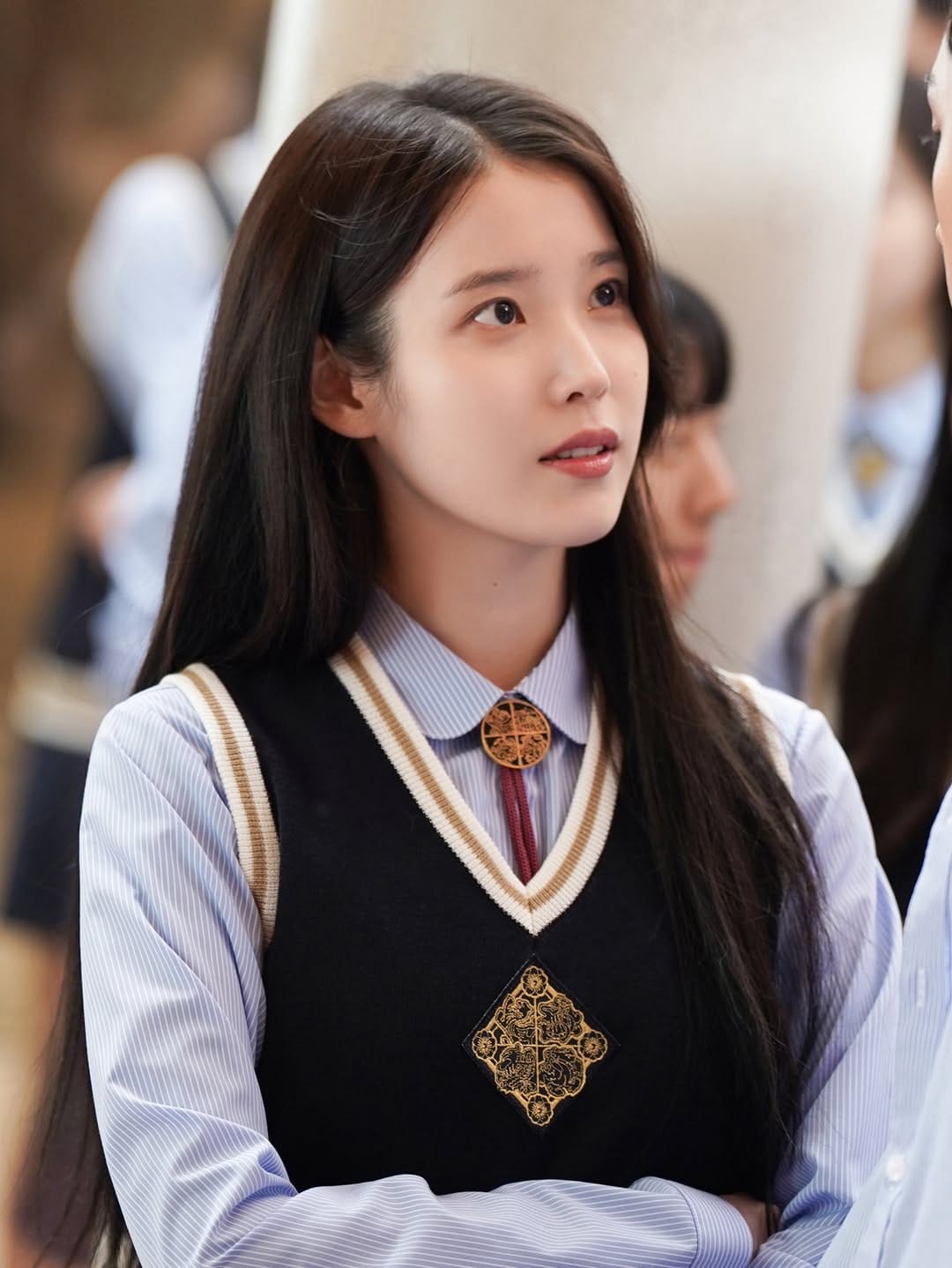 Post 1 by IU (아이유) ※ 이지은·李知恩·Leejieun on Instagram (carousel)