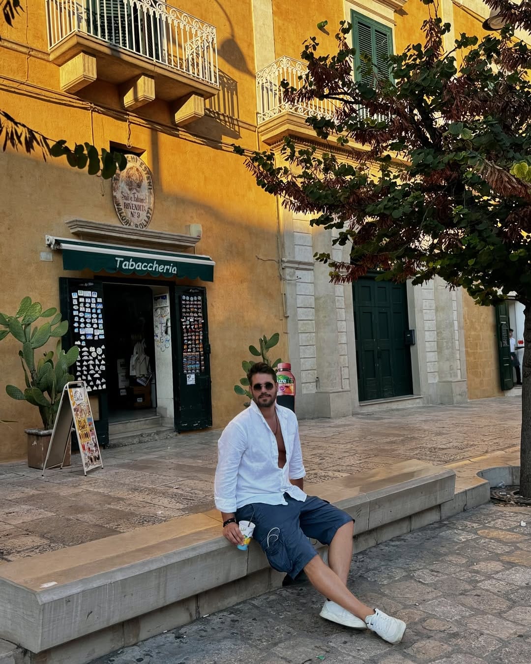 Post 8 by 𝐆𝐞𝐨𝐫𝐠𝐞 𝐑𝐚𝐟𝐚𝐞𝐥 𝐆𝐚𝐢𝐭𝐚𝐧𝐨𝐬 on Instagram (carousel)