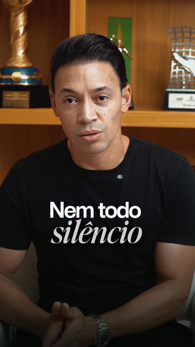 Post 1 by Ricardo Oliveira on Instagram (video)