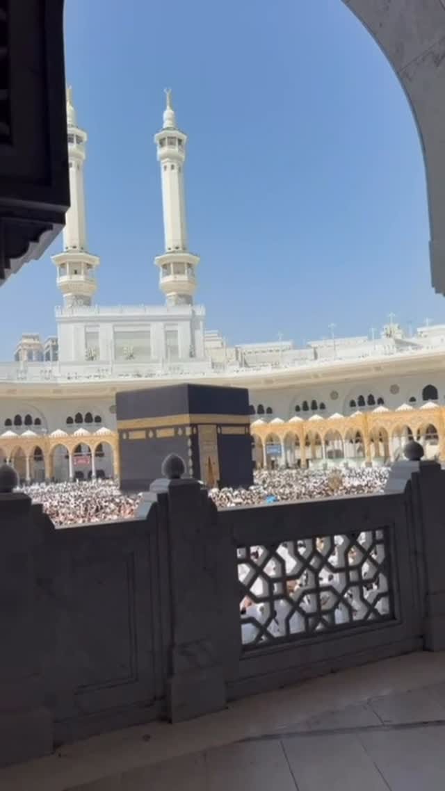 Post 9 by Amaladel on Instagram (video)