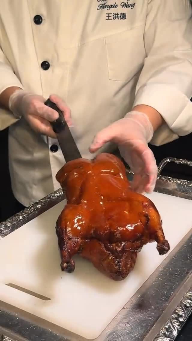 Post 1 by Dubai Food Blogger on Instagram (video)