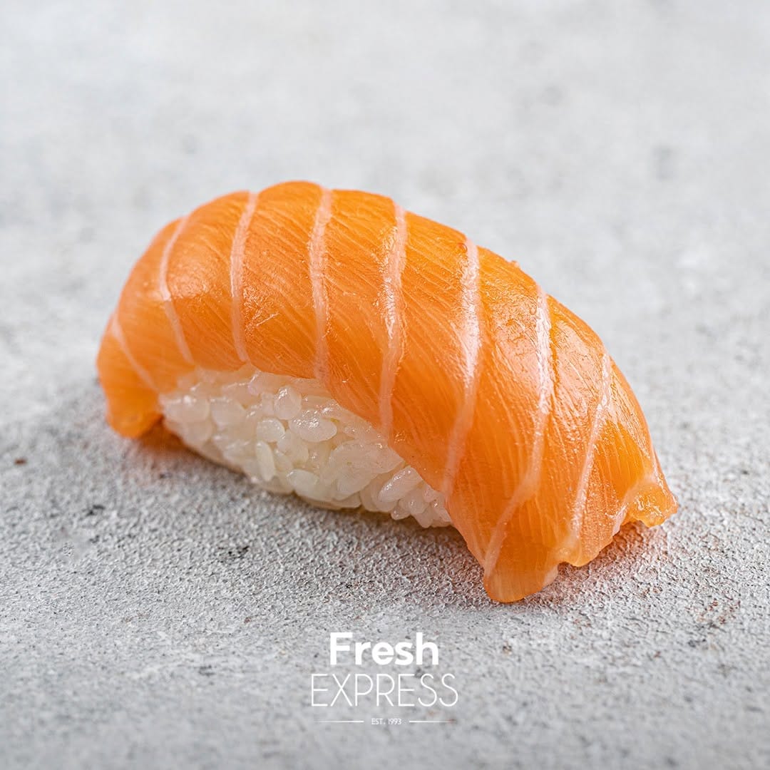 Post 4 by Fresh Express Online on Instagram (carousel)