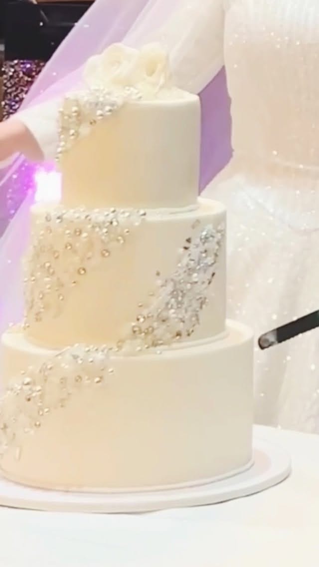 Post 9 by Chef Lama on Instagram (video)