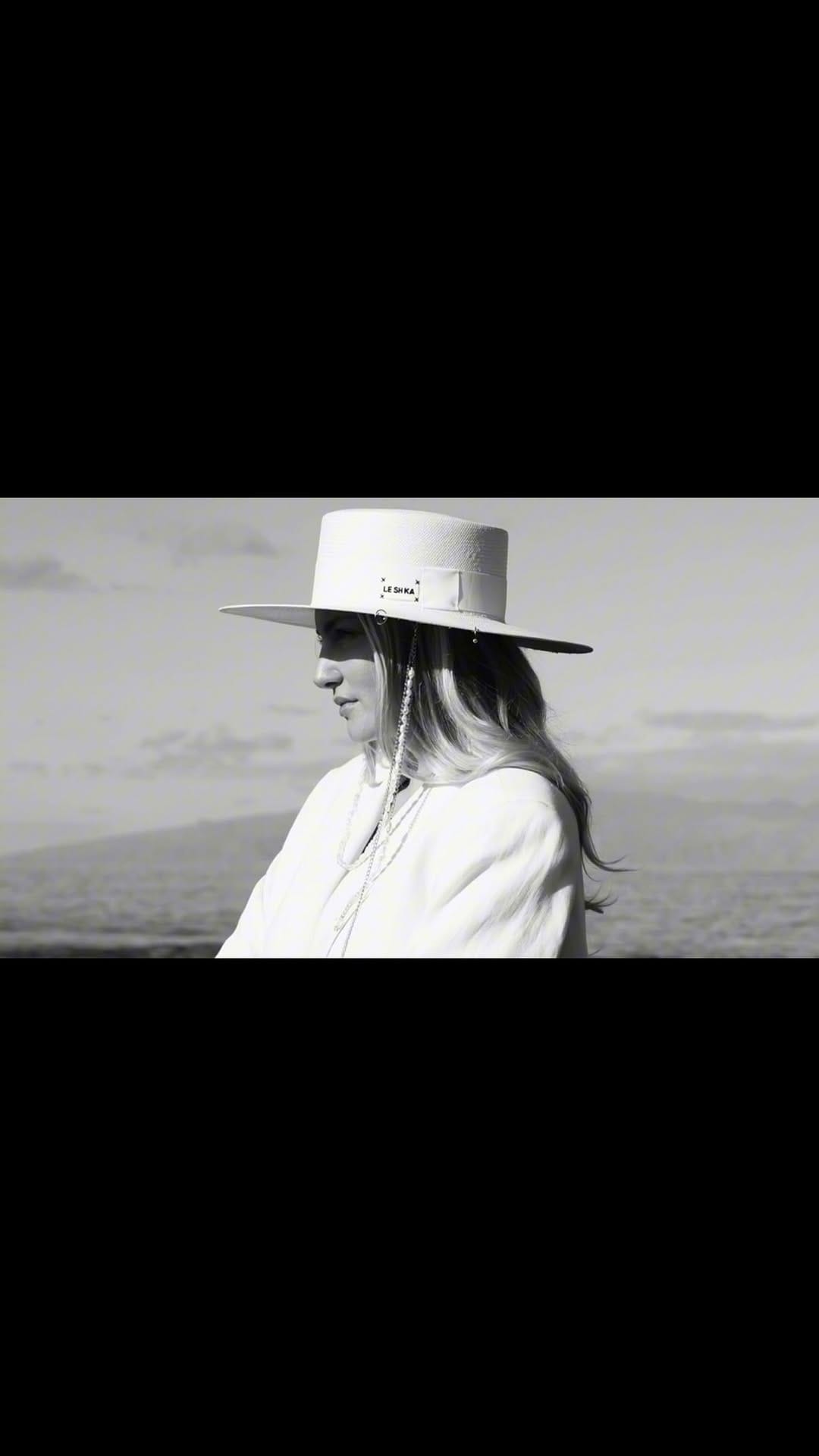 Post 7 by LE SH KA headwear on Instagram (video)