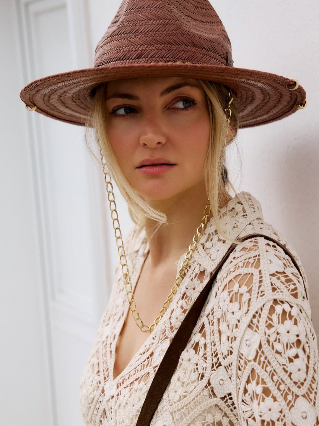 Post 5 by LE SH KA headwear on Instagram (image)
