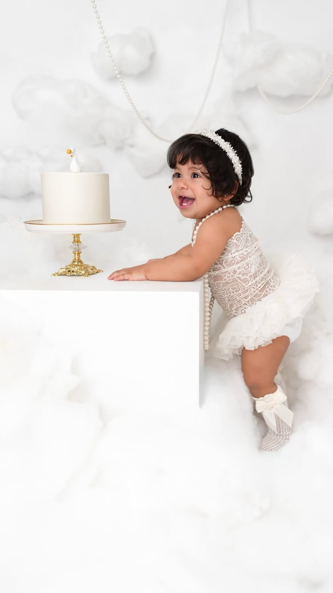 Post 1 by Newborn | Baby | Family | Female Photographer UAE on Instagram (video)