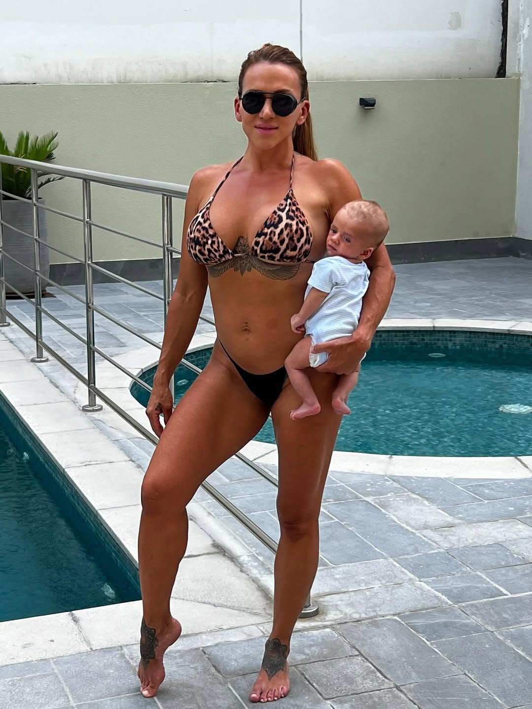 Post 2 by Karolina Botkova-Online Lifestyle Transformation Coach on Instagram (carousel)