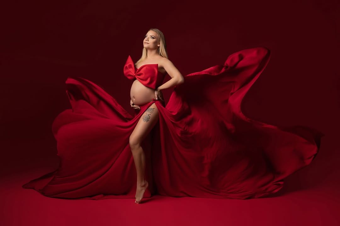 Post 1 by Maternity Photography Dubai 🇦🇪 | Sahar Ranjbar on Instagram (image)