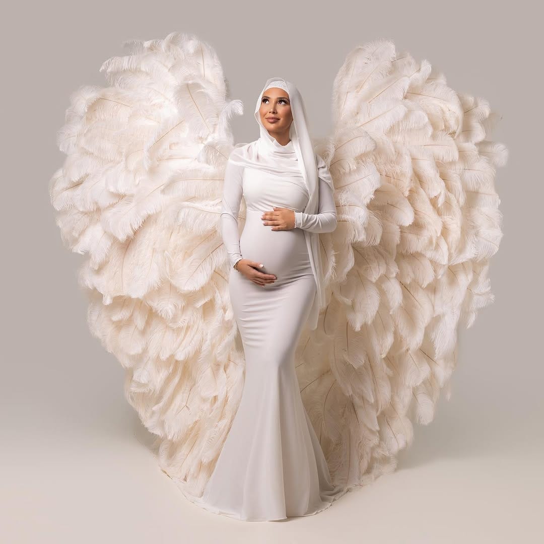 Post 8 by Maternity Photography Dubai 🇦🇪 | Sahar Ranjbar on Instagram (carousel)
