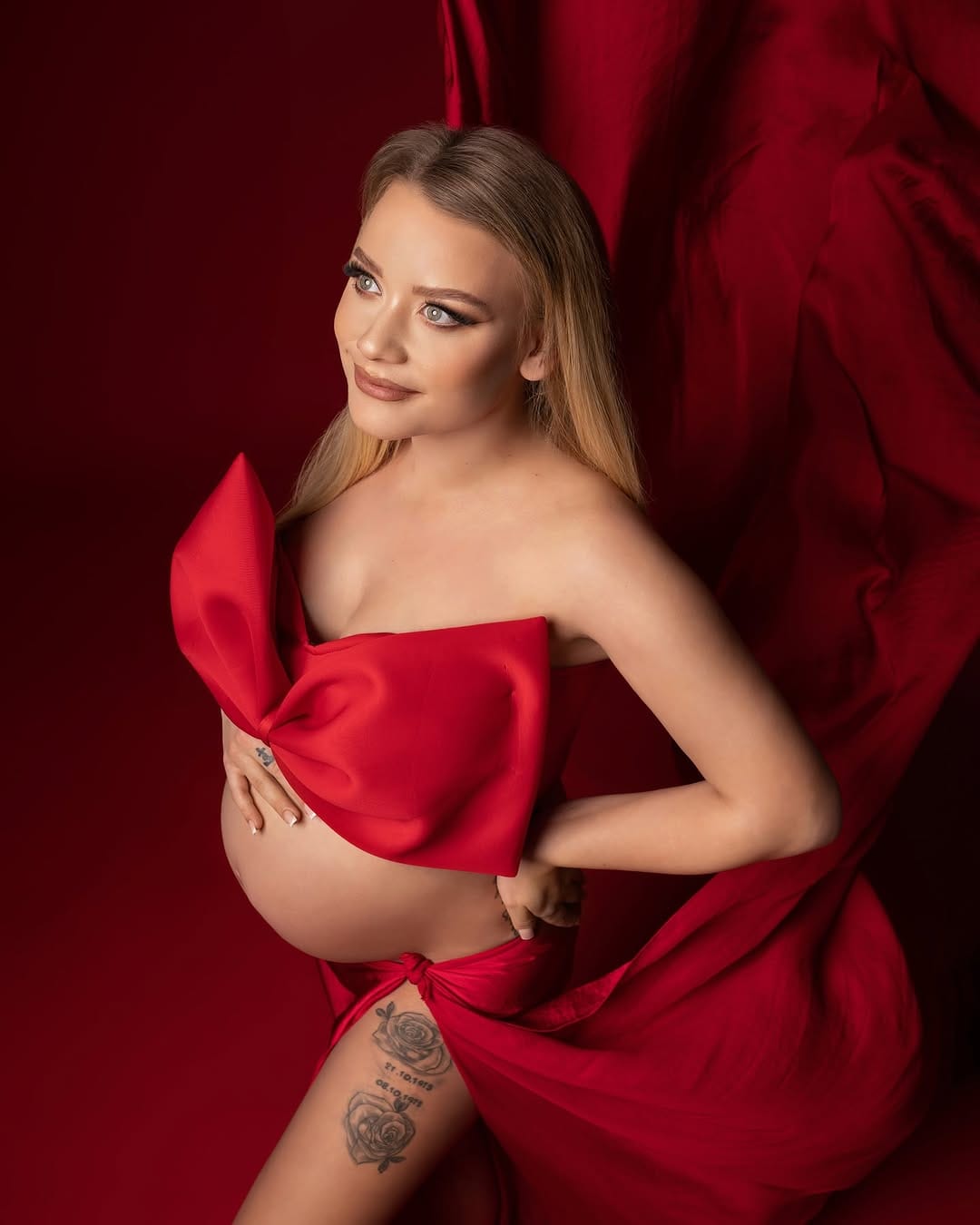 Post 2 by Maternity Photography Dubai 🇦🇪 | Sahar Ranjbar on Instagram (image)
