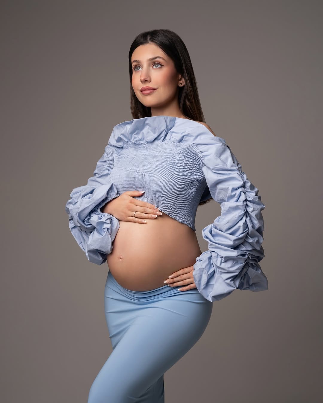 Post 5 by Maternity Photography Dubai 🇦🇪 | Sahar Ranjbar on Instagram (carousel)
