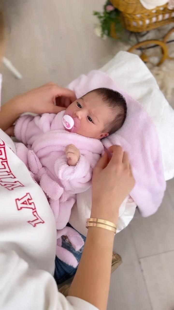 Post 10 by Ramina Magid on Instagram (video)