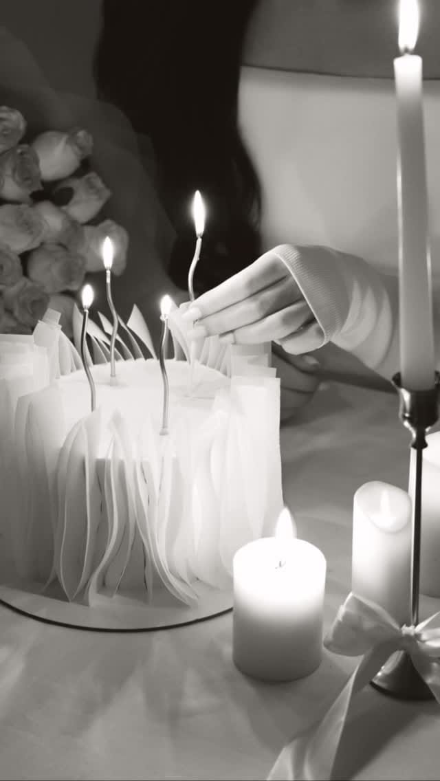 Post 5 by Maternity Newborn Photography on Instagram (video)