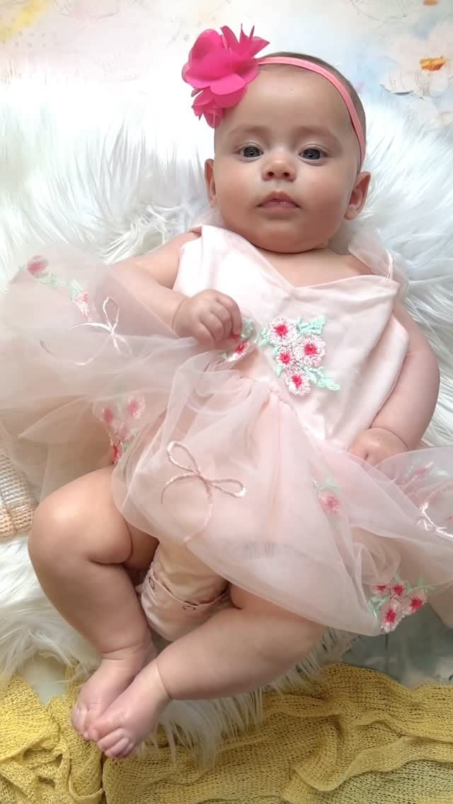 Post 3 by Little Thea Photography on Instagram (video)