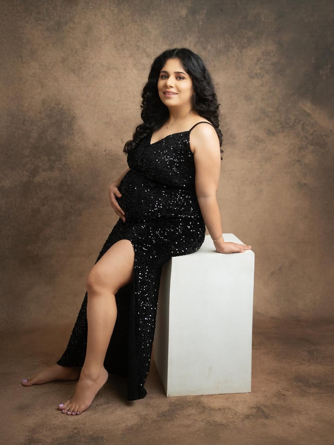 Post 2 by Rashmi Shetty - Newborn - Maternity - Photographer PAN INDIA/UAE on Instagram (carousel)