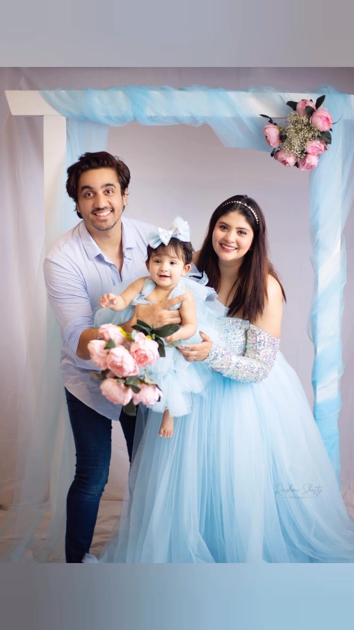 Post 9 by Rashmi Shetty - Newborn - Maternity - Photographer PAN INDIA/UAE on Instagram (video)