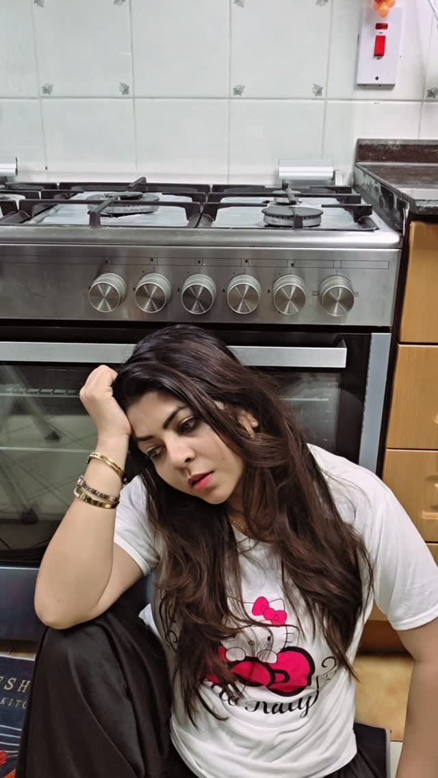 Post 3 by Shweta Kiran Shrivastava /Licensed Influencer | Dubai Based 🇮🇳🇦🇪 on Instagram (video)